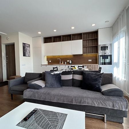 Your Home - Spacious Apartment In City Center, With Balcony & Self Check-In VNO Exteriér fotografie