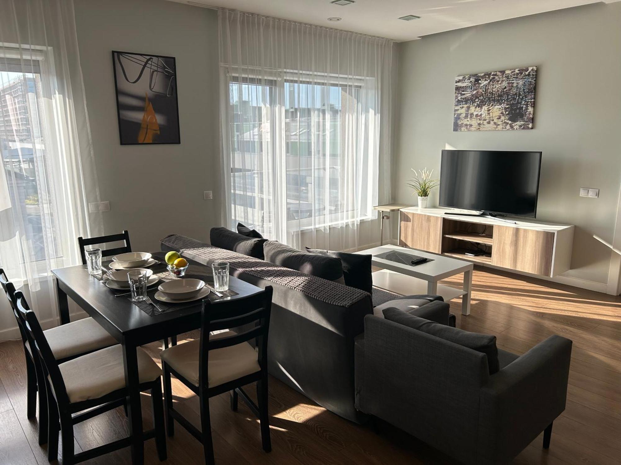 Your Home - Spacious Apartment In City Center, With Balcony & Self Check-In VNO Exteriér fotografie